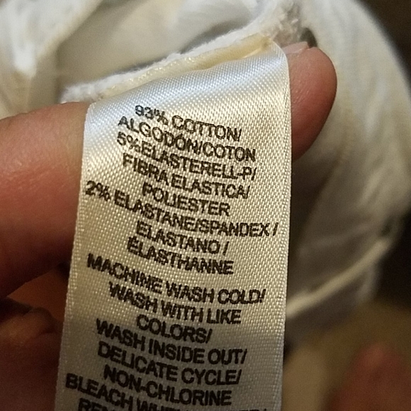 DKNY white cuffed jean shorts - Picture 9 of 9